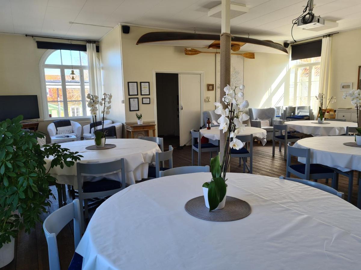 Missionshuset Bed & Breakfast Sandhamn Zewnętrze zdjęcie